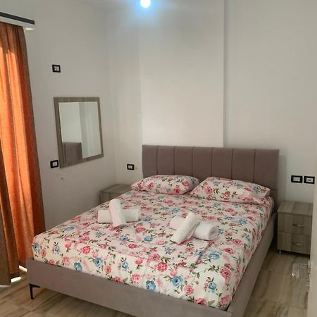 Adriatik Apartaments Sarandë Esterno foto