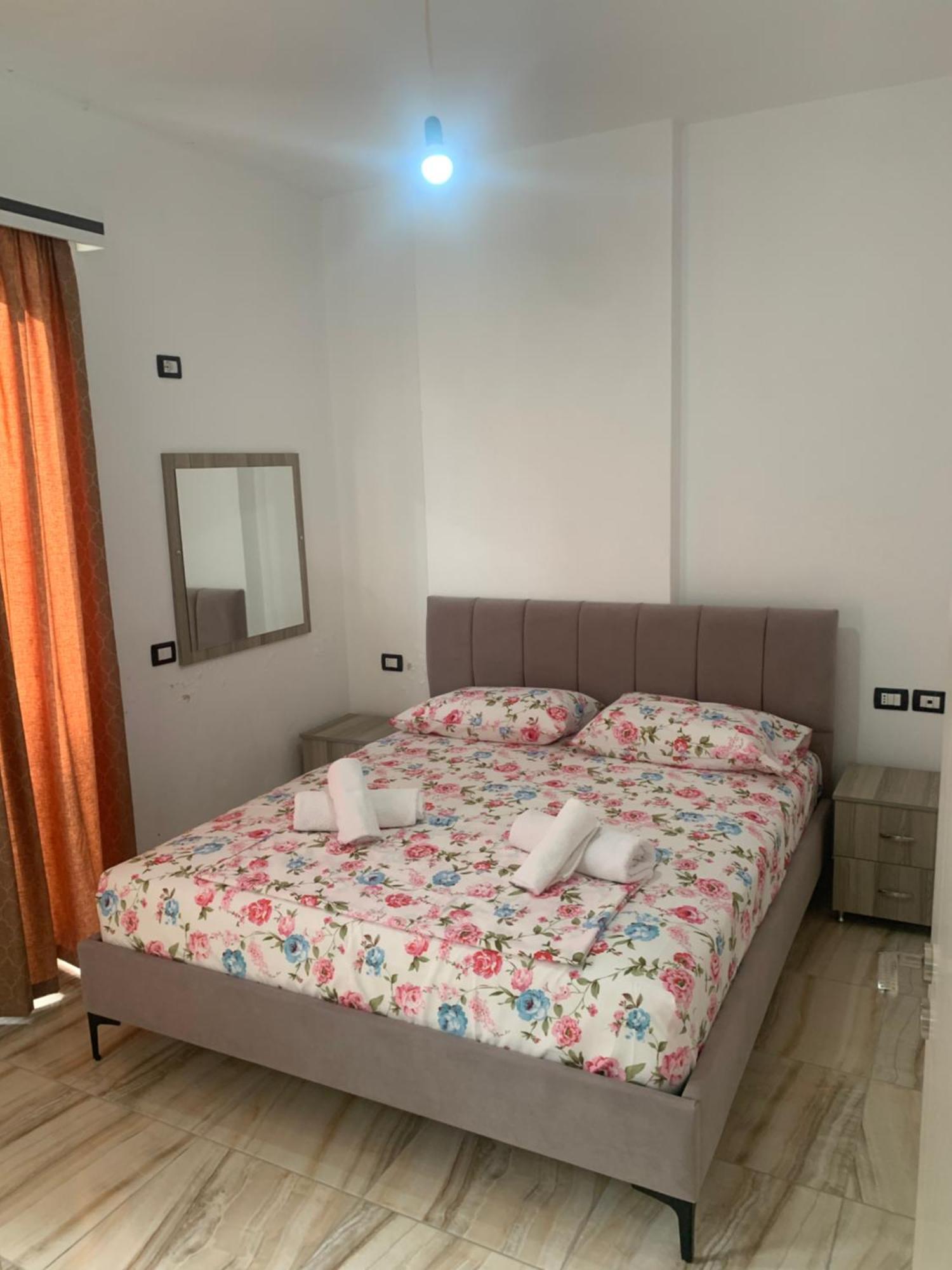 Adriatik Apartaments Sarandë Esterno foto